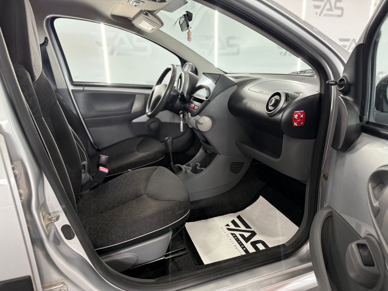 Imagen 57 del Peugeot 107 en Auto Select Edition, Figueres