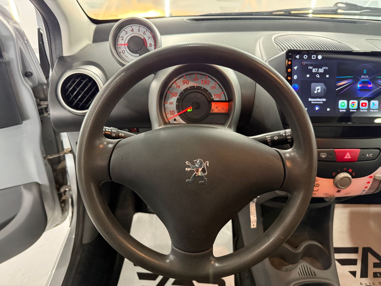 Imagen 97 del Peugeot 107 en Auto Select Edition, Figueres