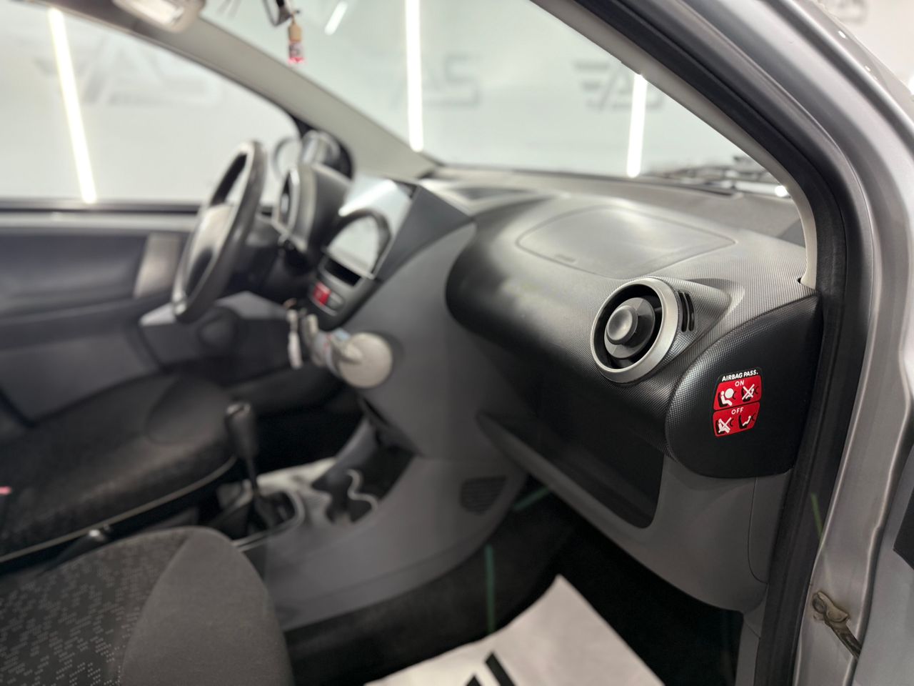 Imagen 58 del Peugeot 107 en Auto Select Edition, Figueres