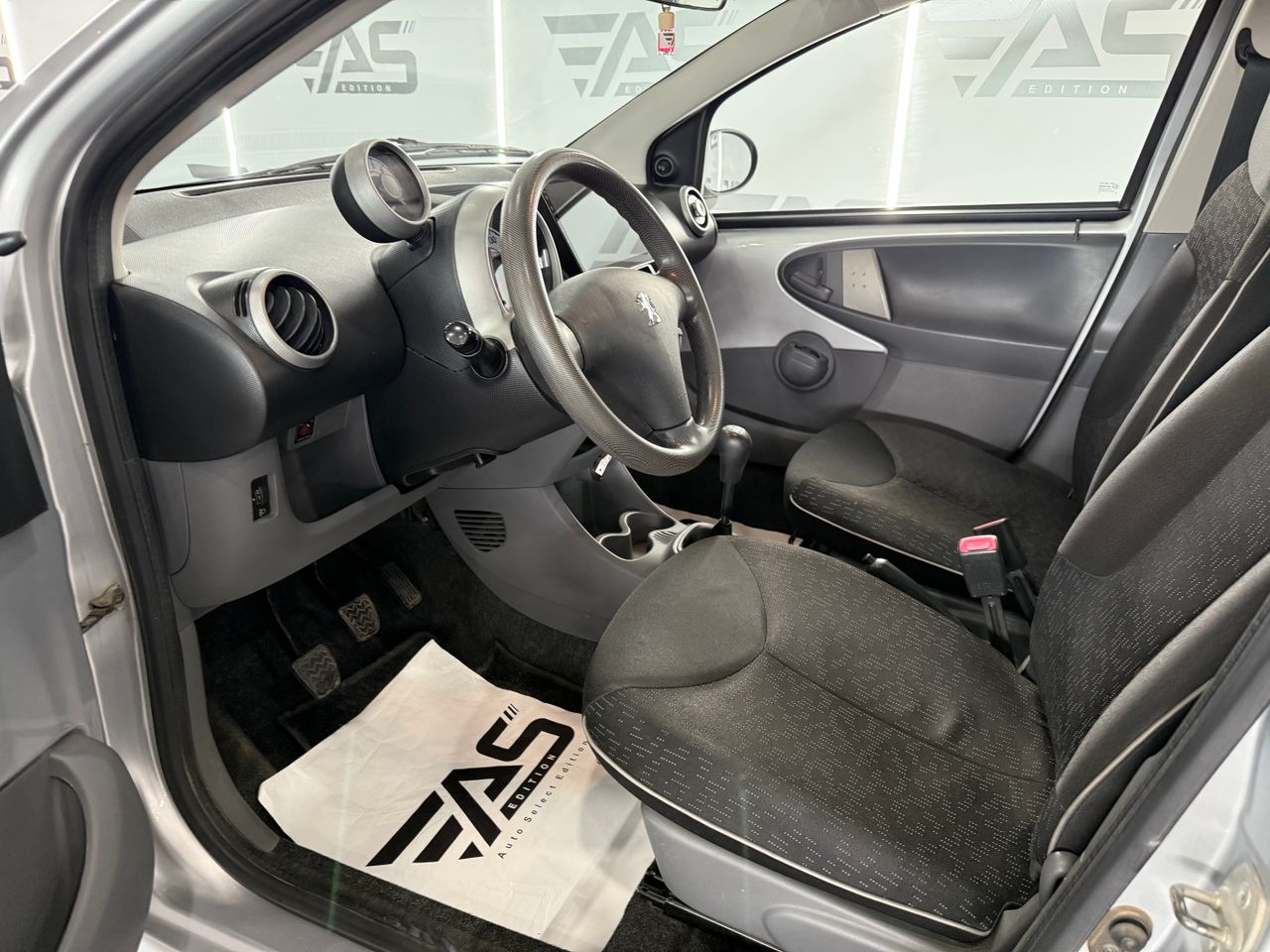 Imagen 80 del Peugeot 107 en Auto Select Edition, Figueres