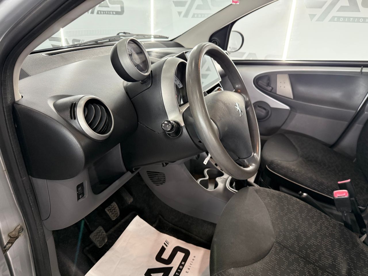 Imagen 87 del Peugeot 107 en Auto Select Edition, Figueres