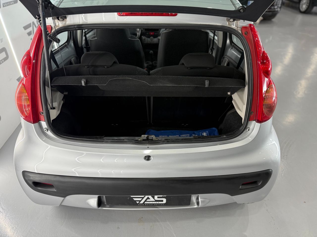 Imagen 43 del Peugeot 107 en Auto Select Edition, Figueres