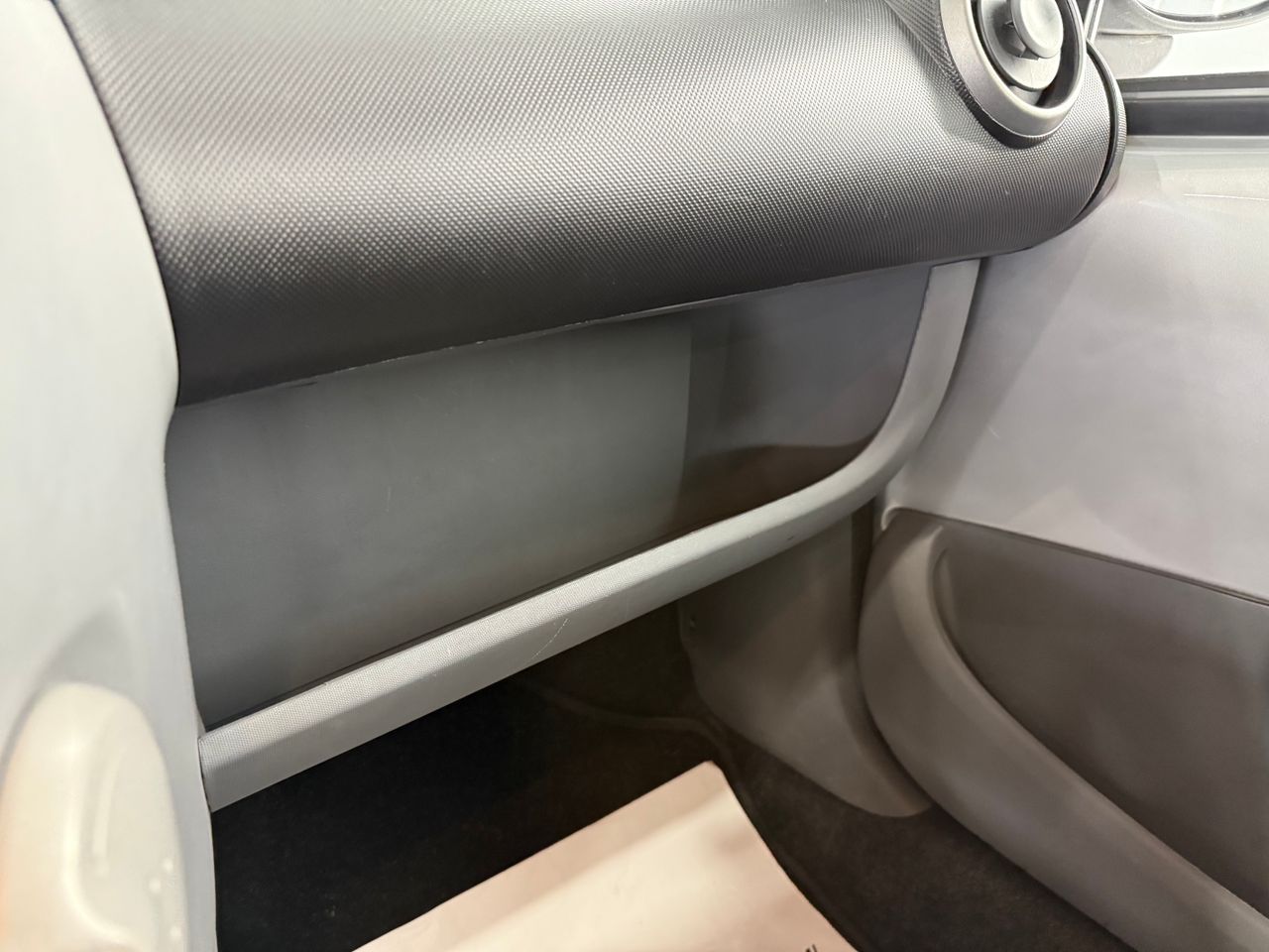 Imagen 93 del Peugeot 107 en Auto Select Edition, Figueres