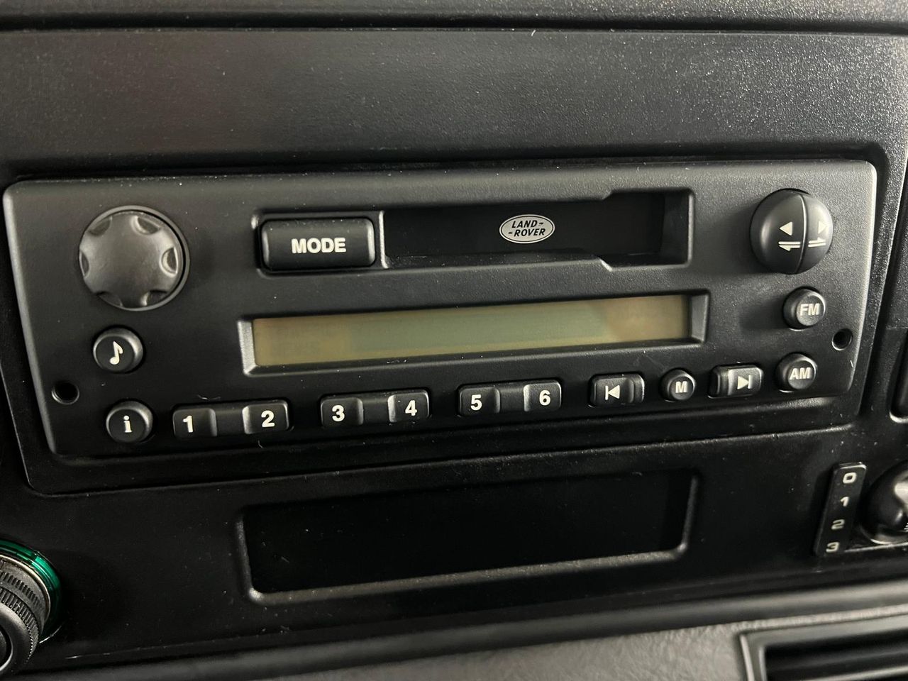 Imagen 129 del Land-Rover Defender en Auto Select Edition, Figueres