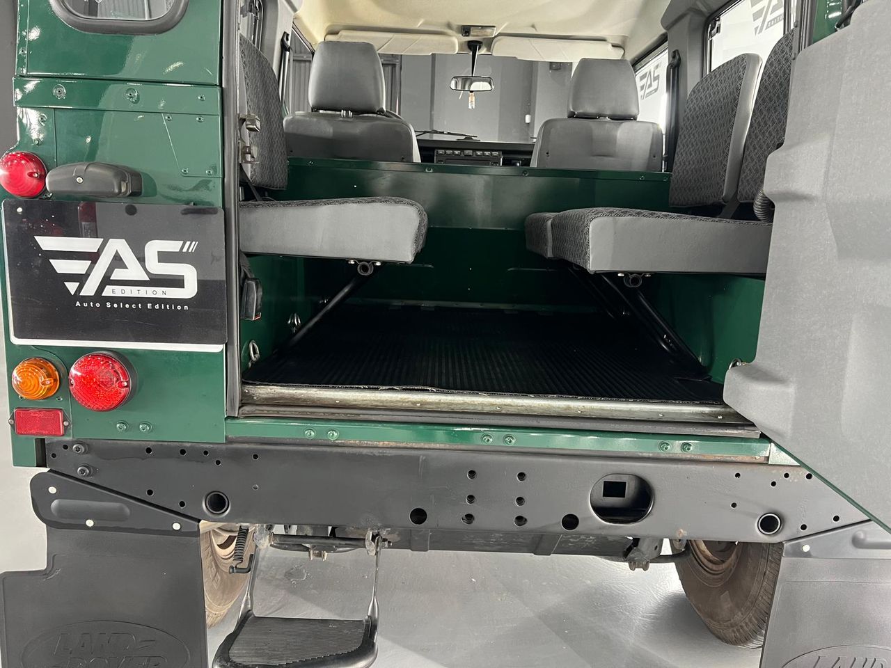 Imagen 123 del Land-Rover Defender en Auto Select Edition, Figueres