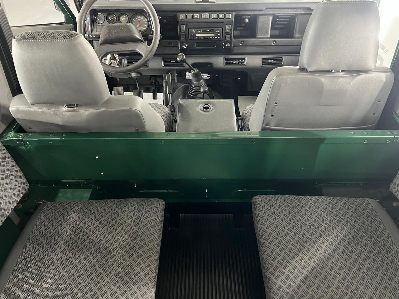 Imagen 114 del Land-Rover Defender en Auto Select Edition, Figueres