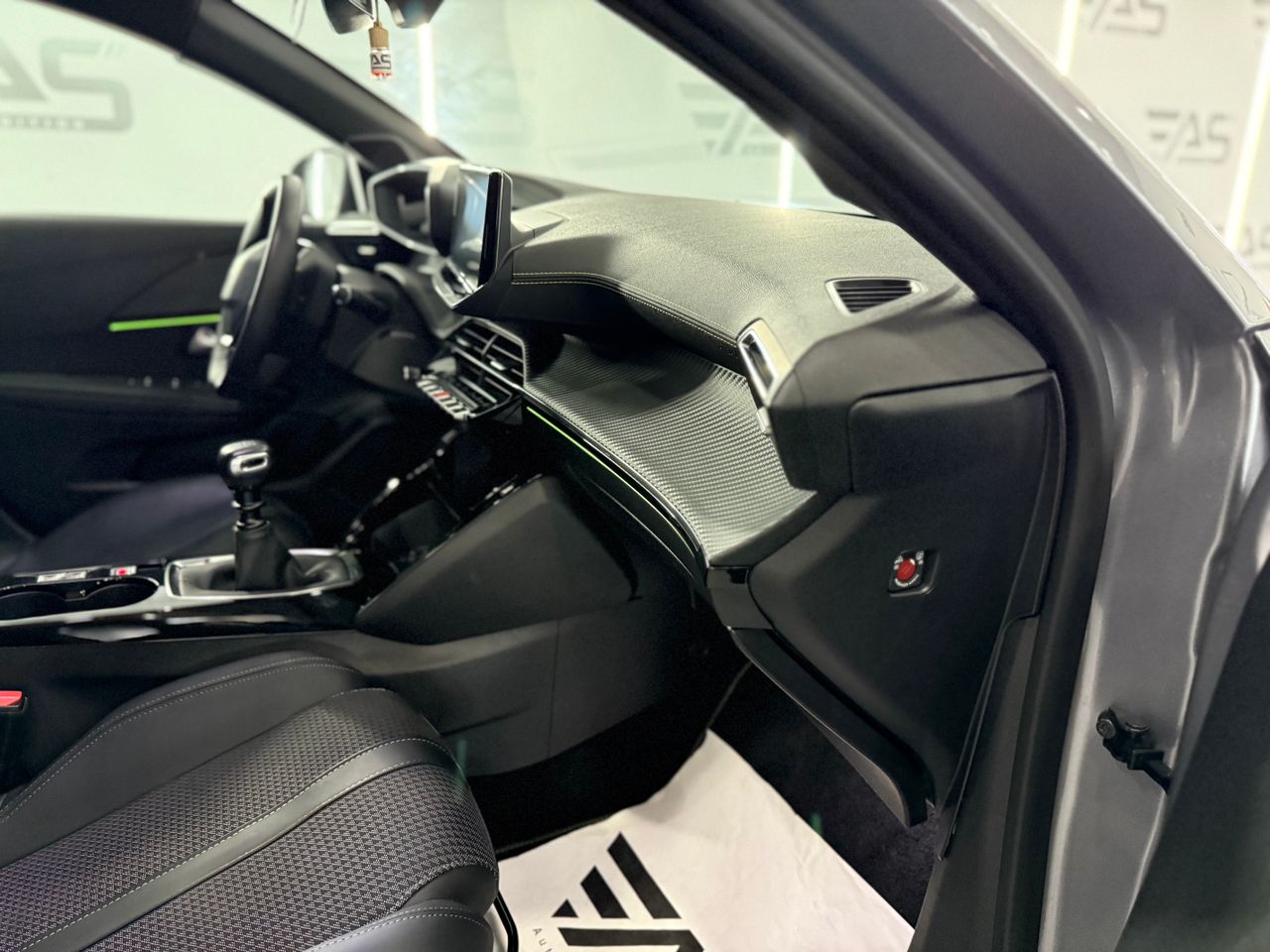 Imagen 117 del Peugeot 208 en Auto Select Edition, Figueres