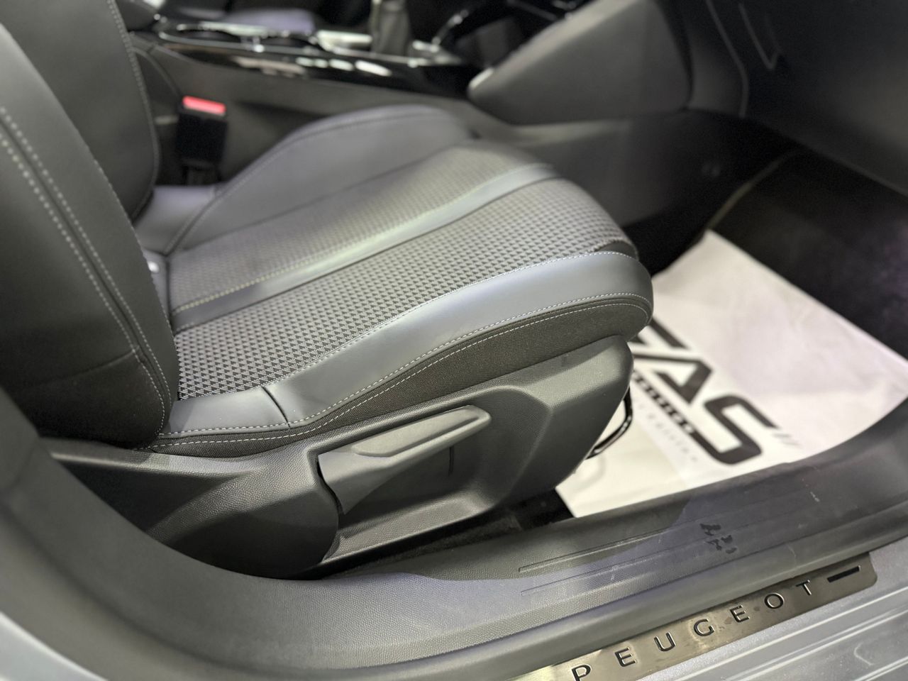 Imagen 120 del Peugeot 208 en Auto Select Edition, Figueres