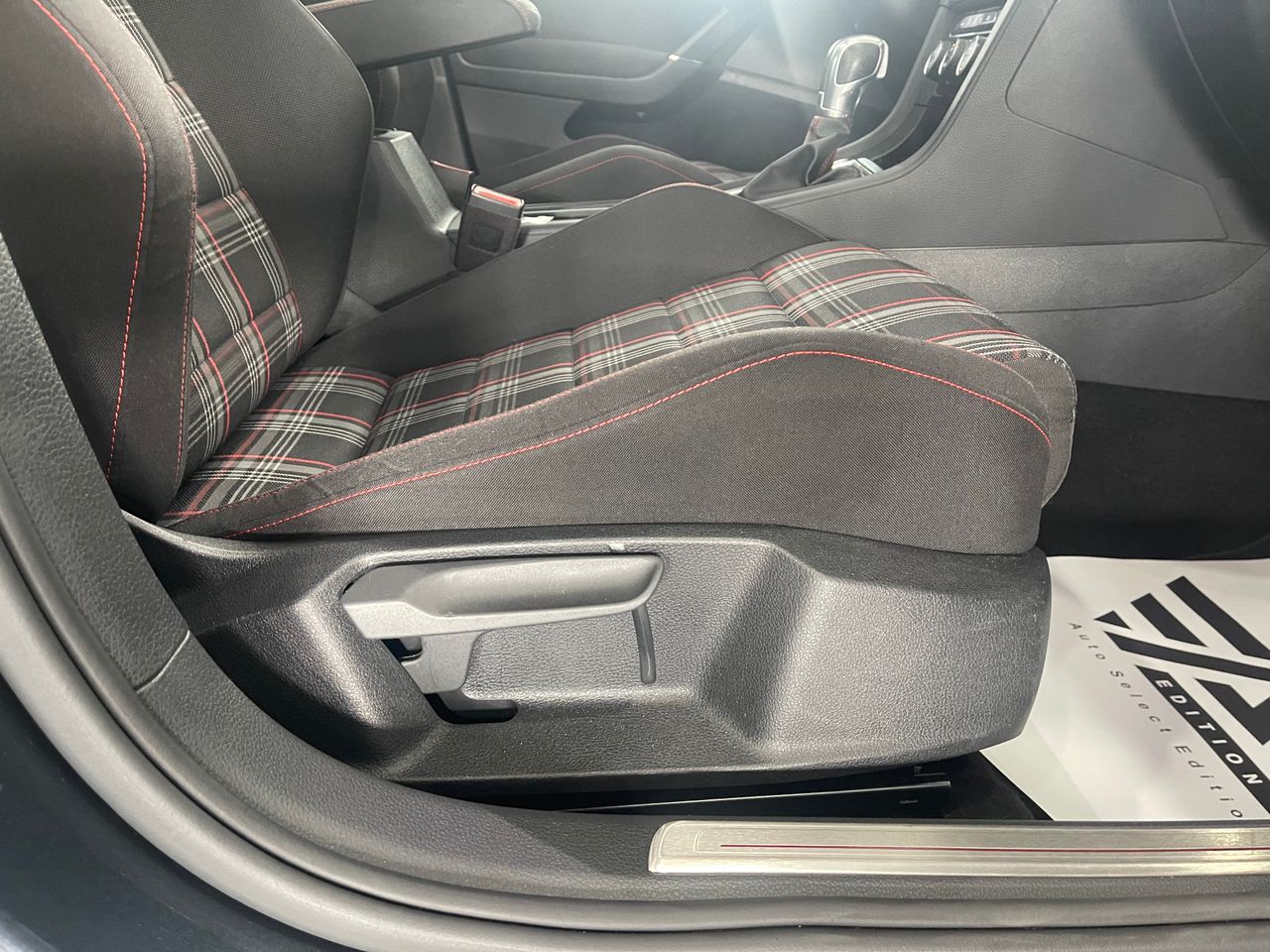 Imagen 82 del Volkswagen Golf en Auto Select Edition, Figueres