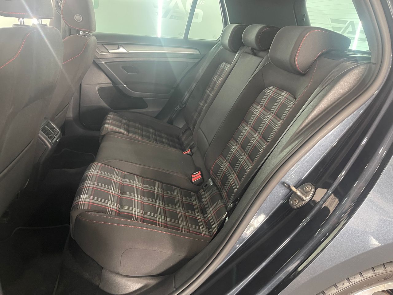 Imagen 90 del Volkswagen Golf en Auto Select Edition, Figueres