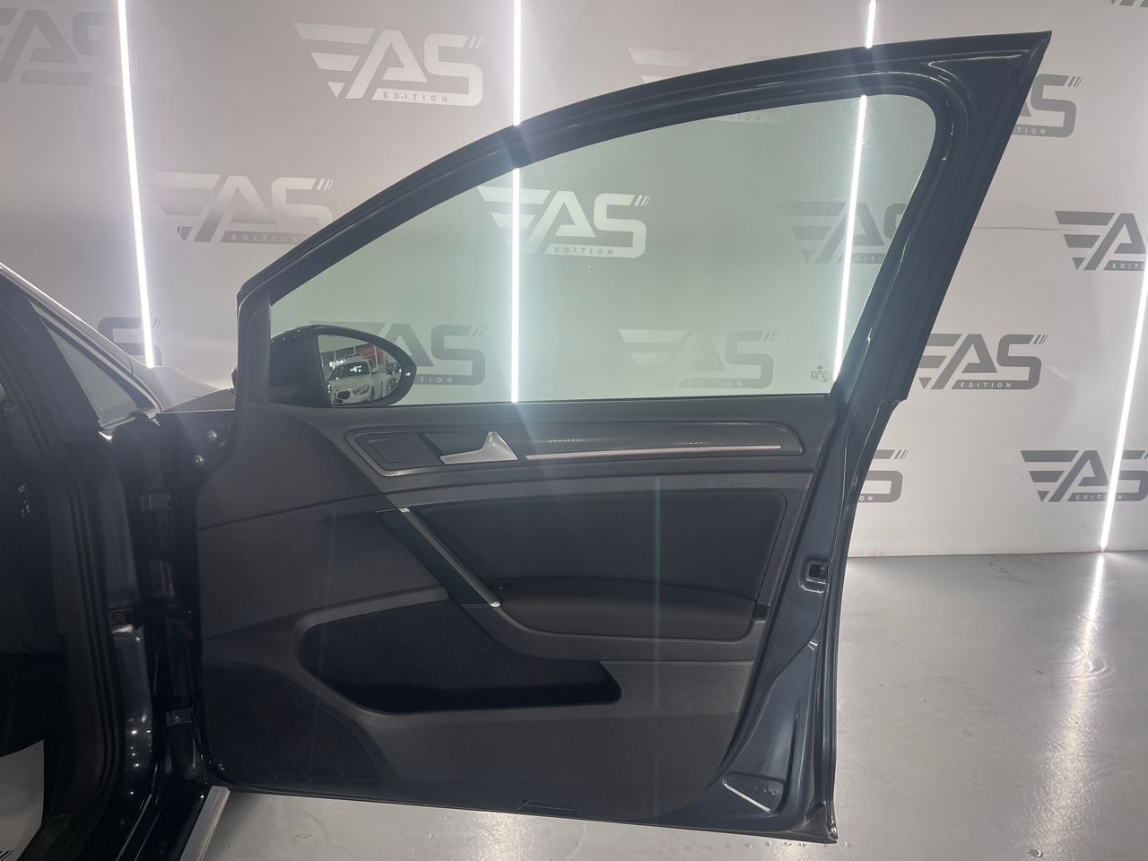 Imagen 125 del Volkswagen Golf en Auto Select Edition, Figueres