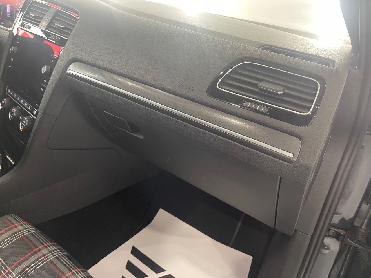 Imagen 132 del Volkswagen Golf en Auto Select Edition, Figueres