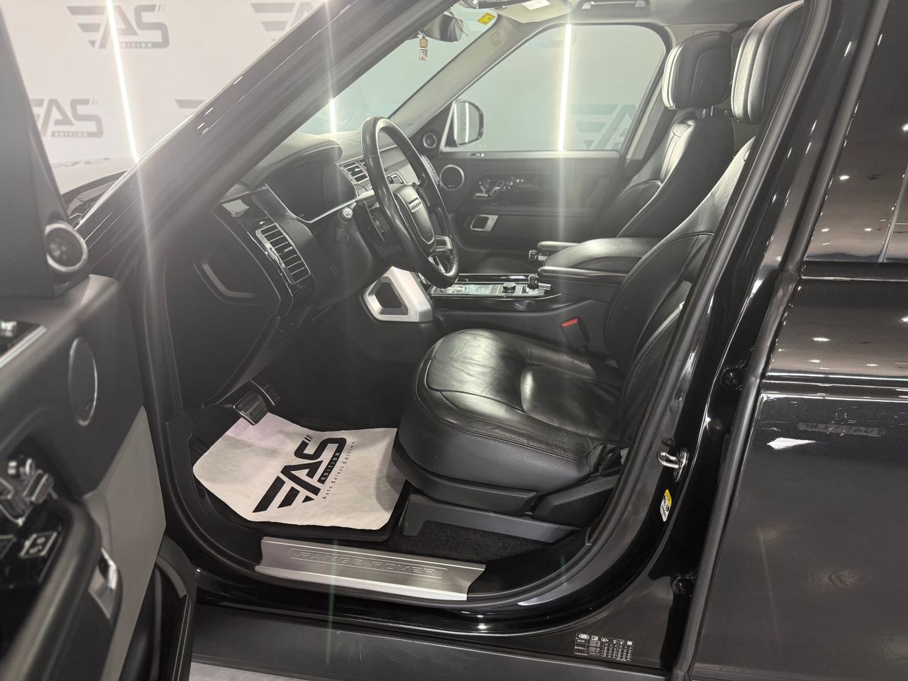 Imagen 306 del Land-Rover Range Rover en Auto Select Edition, Figueres