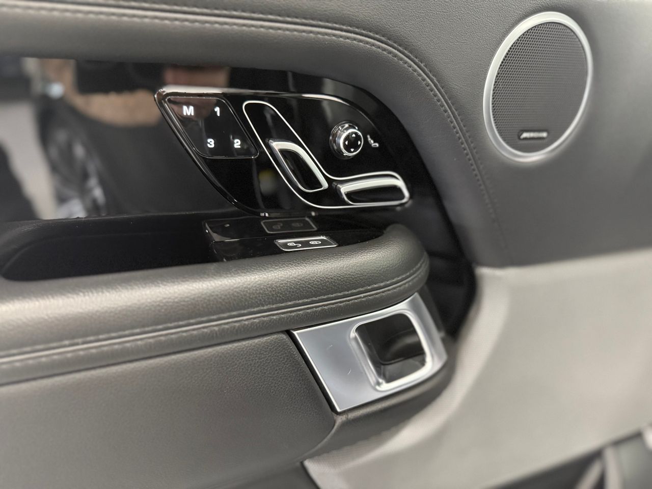 Imagen 305 del Land-Rover Range Rover en Auto Select Edition, Figueres
