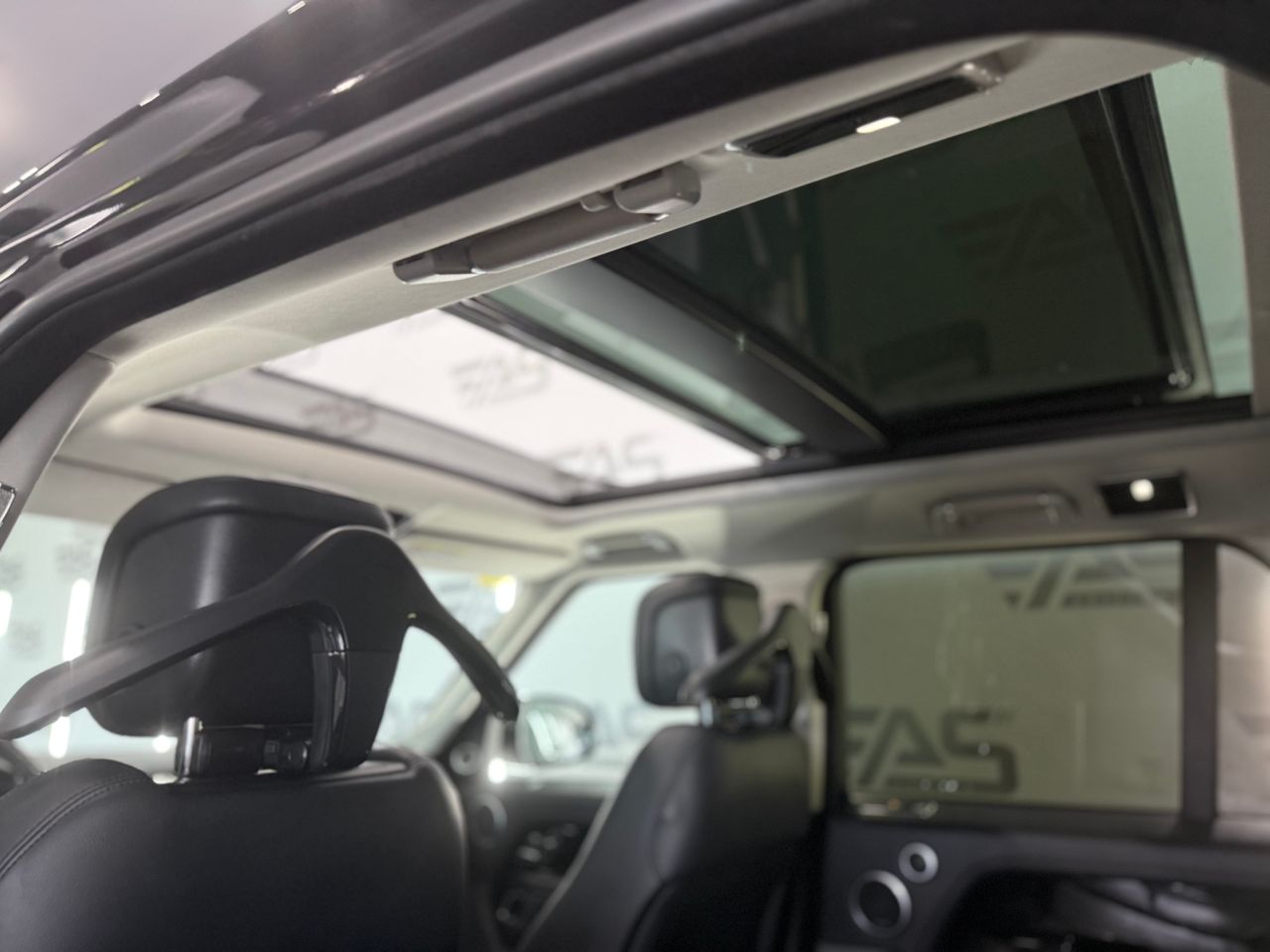 Imagen 286 del Land-Rover Range Rover en Auto Select Edition, Figueres