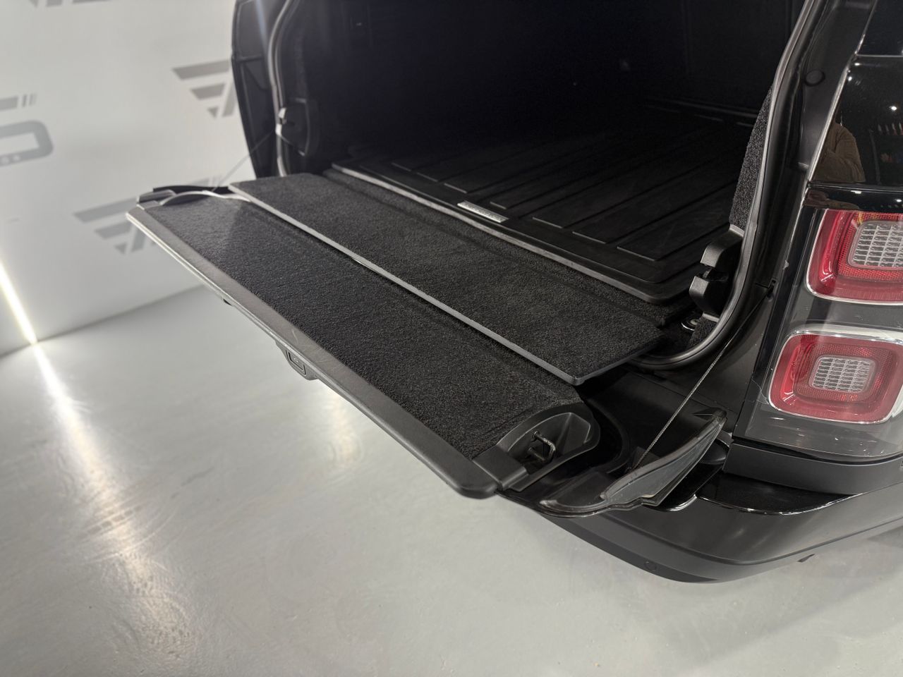 Imagen 109 del Land-Rover Range Rover en Auto Select Edition, Figueres