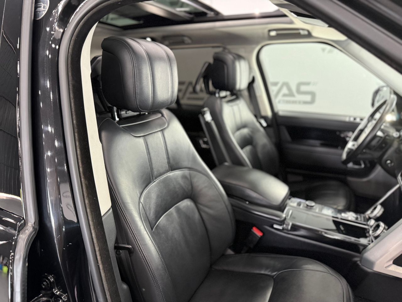 Imagen 215 del Land-Rover Range Rover en Auto Select Edition, Figueres