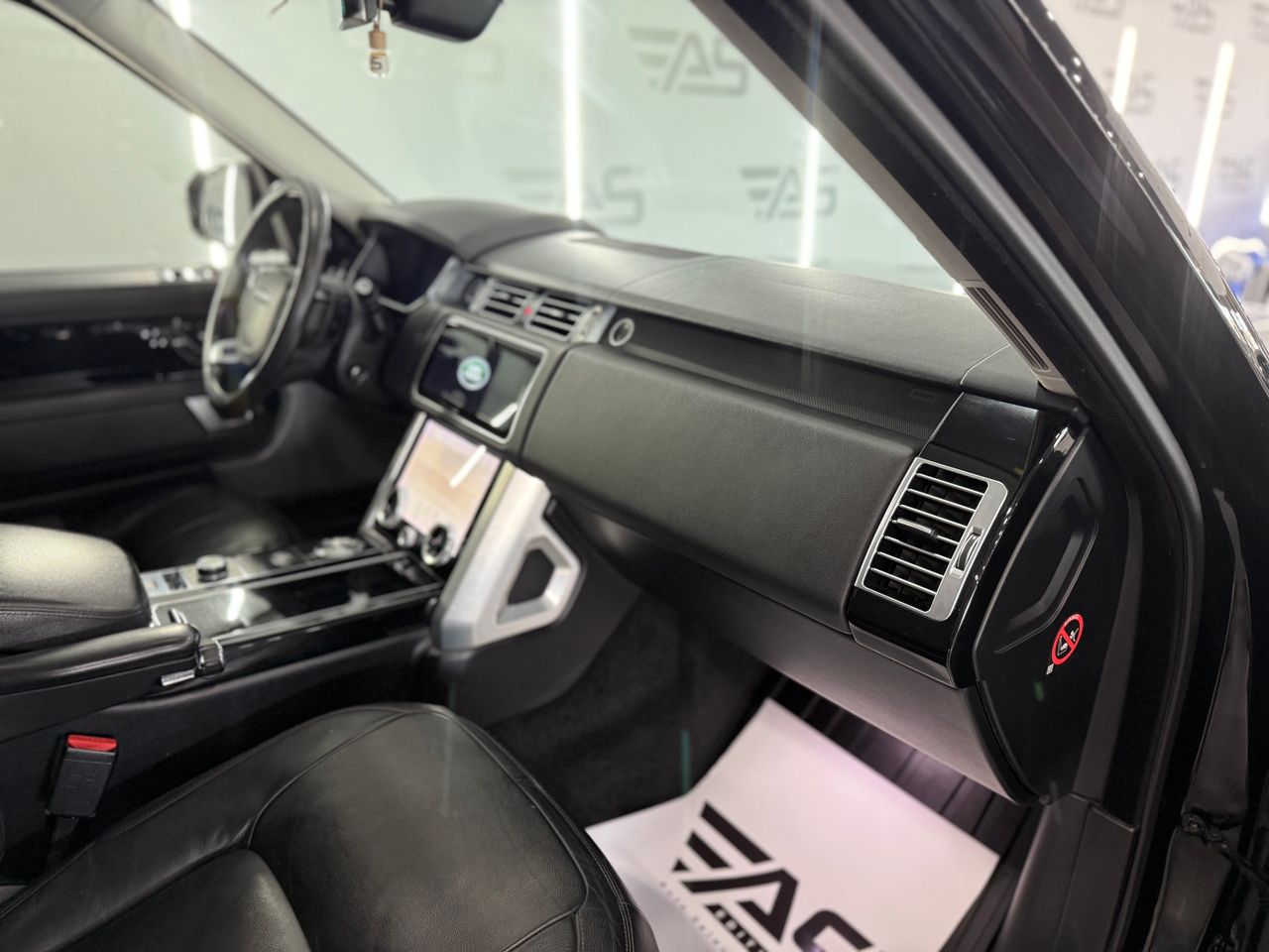 Imagen 204 del Land-Rover Range Rover en Auto Select Edition, Figueres