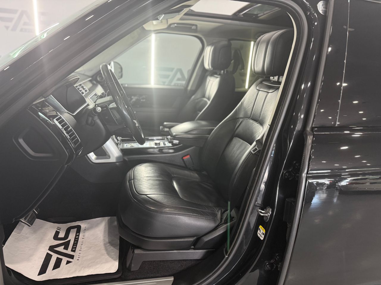 Imagen 332 del Land-Rover Range Rover en Auto Select Edition, Figueres
