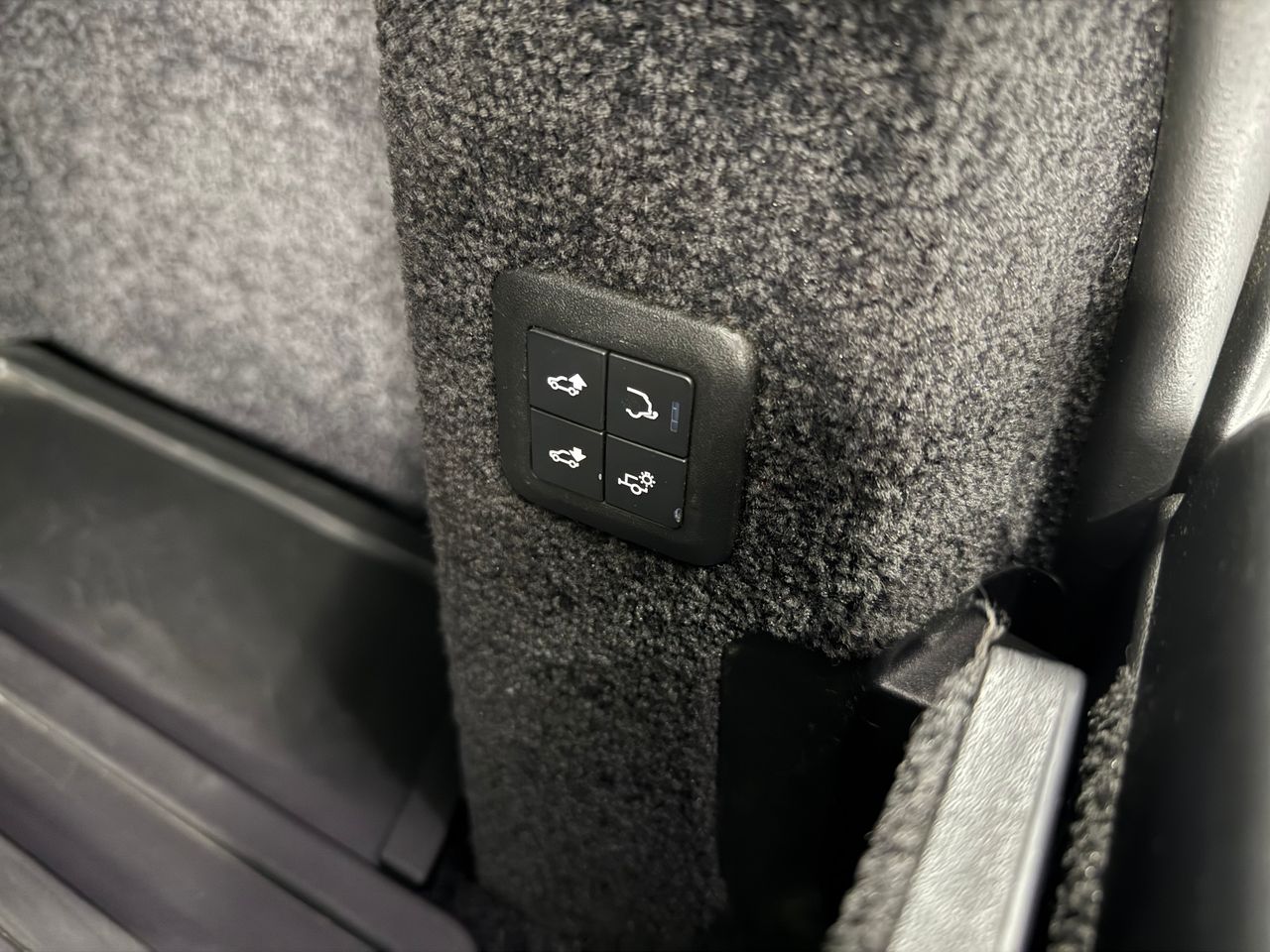 Imagen 105 del Land-Rover Range Rover en Auto Select Edition, Figueres