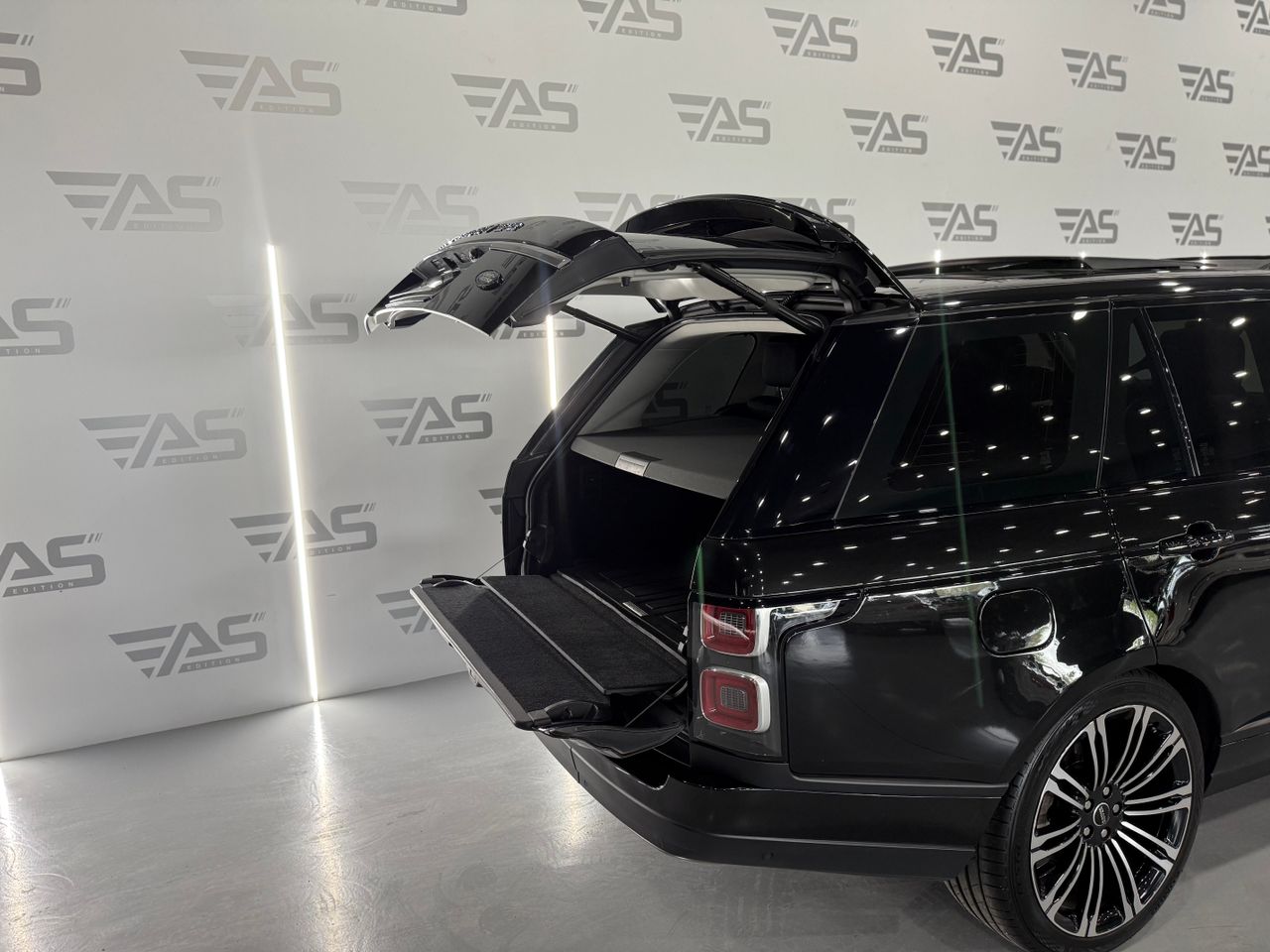 Imagen 110 del Land-Rover Range Rover en Auto Select Edition, Figueres