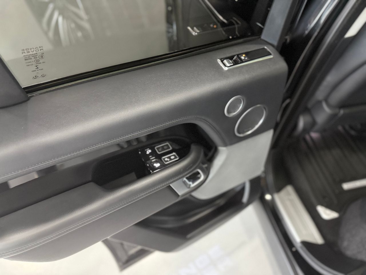 Imagen 268 del Land-Rover Range Rover en Auto Select Edition, Figueres