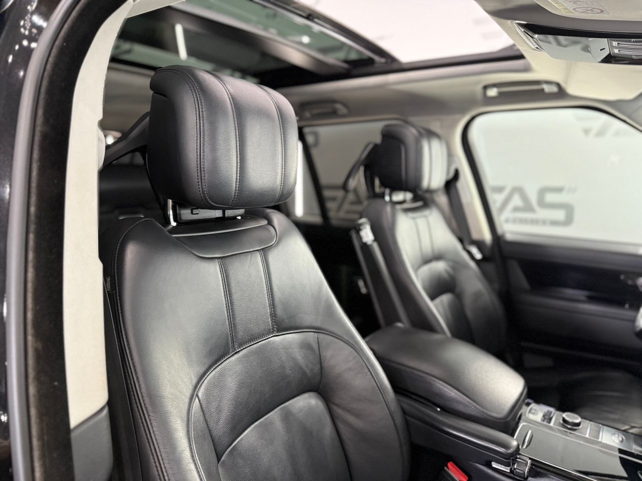 Imagen 221 del Land-Rover Range Rover en Auto Select Edition, Figueres