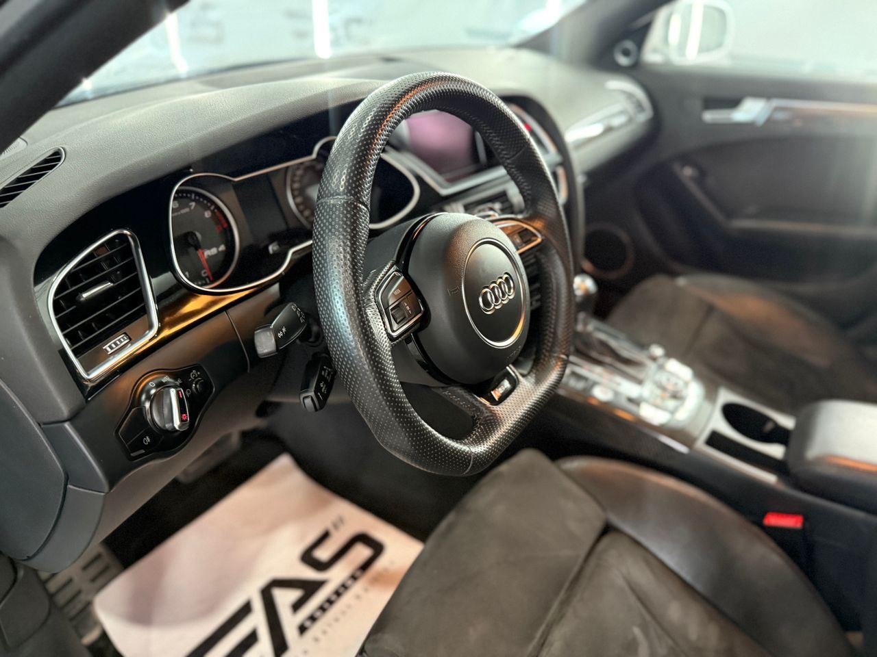 Imagen 110 del Audi RS4 en Auto Select Edition, Figueres
