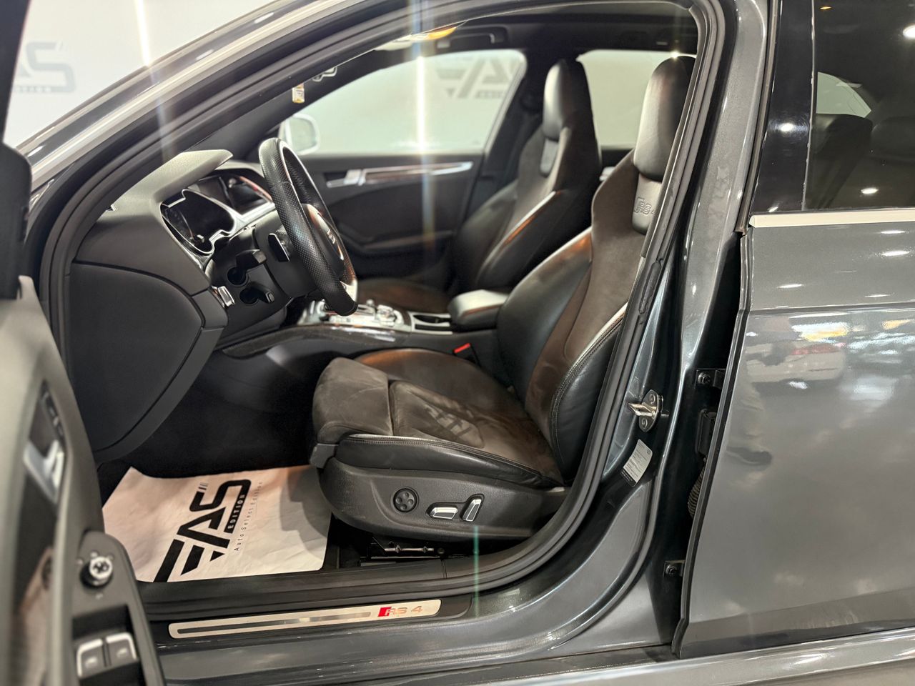 Imagen 100 del Audi RS4 en Auto Select Edition, Figueres