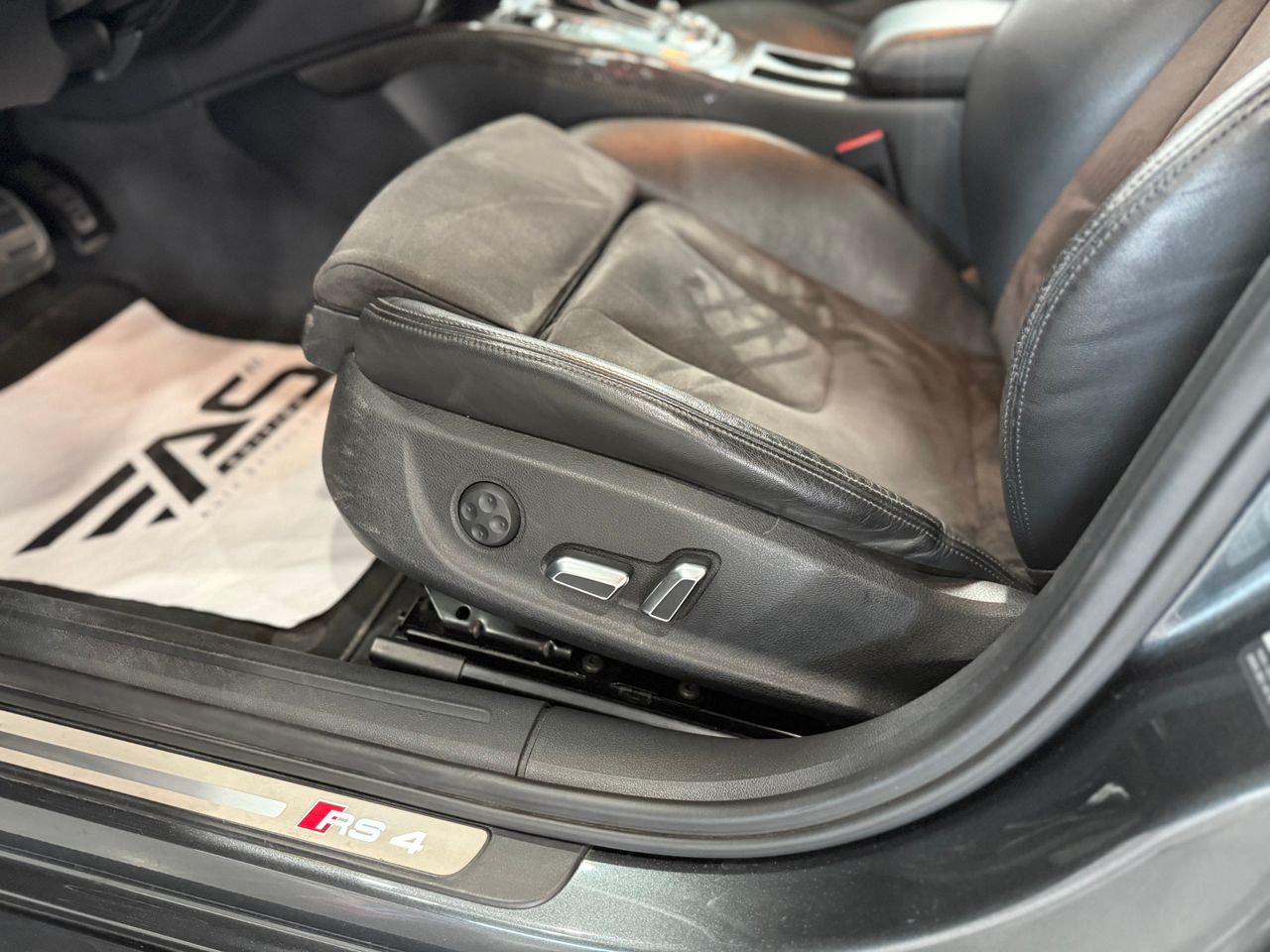 Imagen 101 del Audi RS4 en Auto Select Edition, Figueres