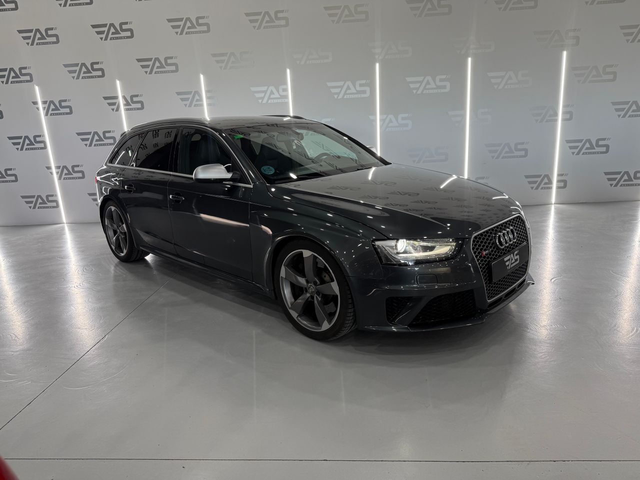 Imagen 3 del Audi RS4 en Auto Select Edition, Figueres