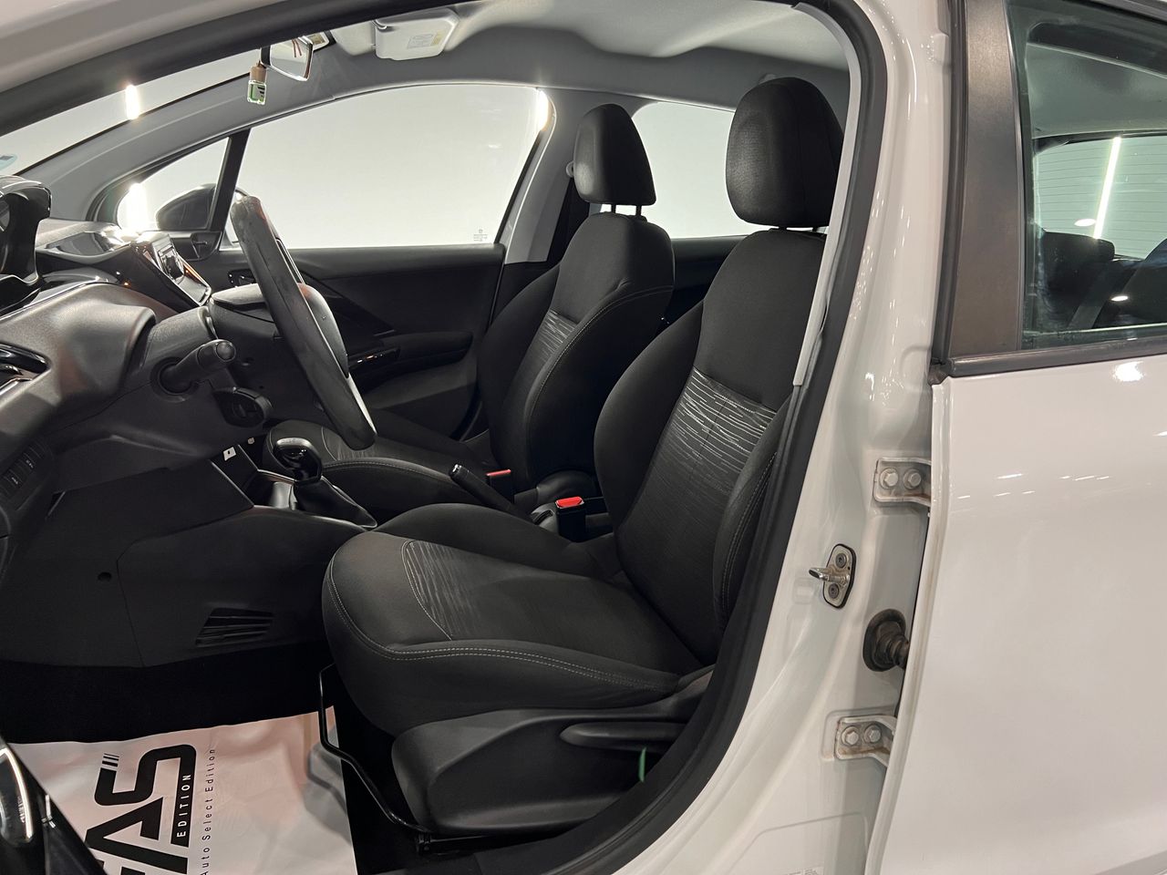 Imagen 73 del Peugeot 208 en Auto Select Edition, Figueres