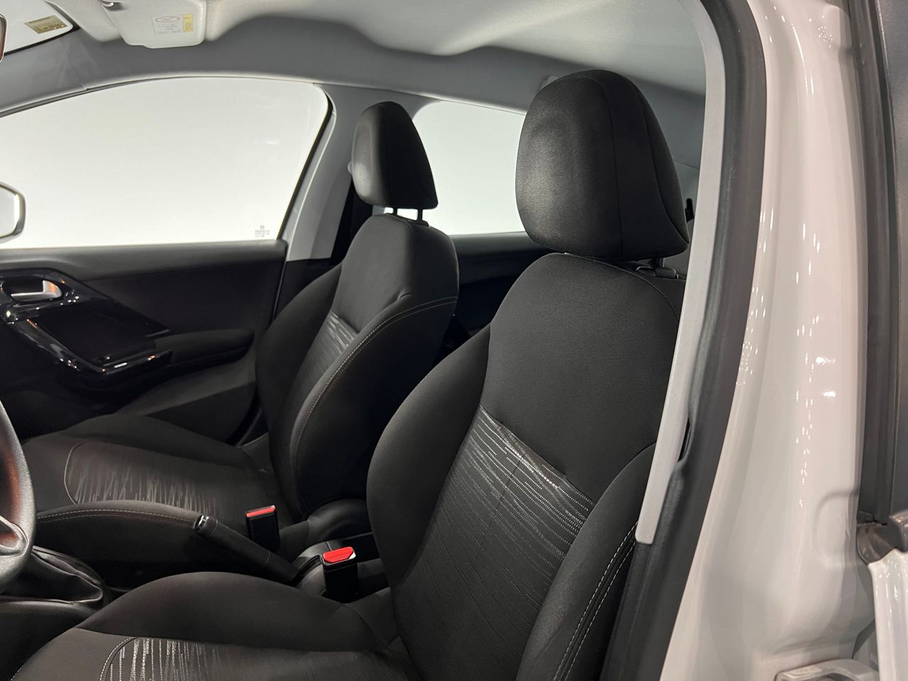Imagen 71 del Peugeot 208 en Auto Select Edition, Figueres