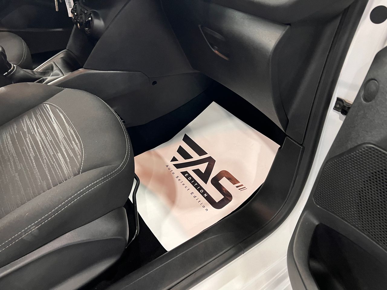 Imagen 47 del Peugeot 208 en Auto Select Edition, Figueres