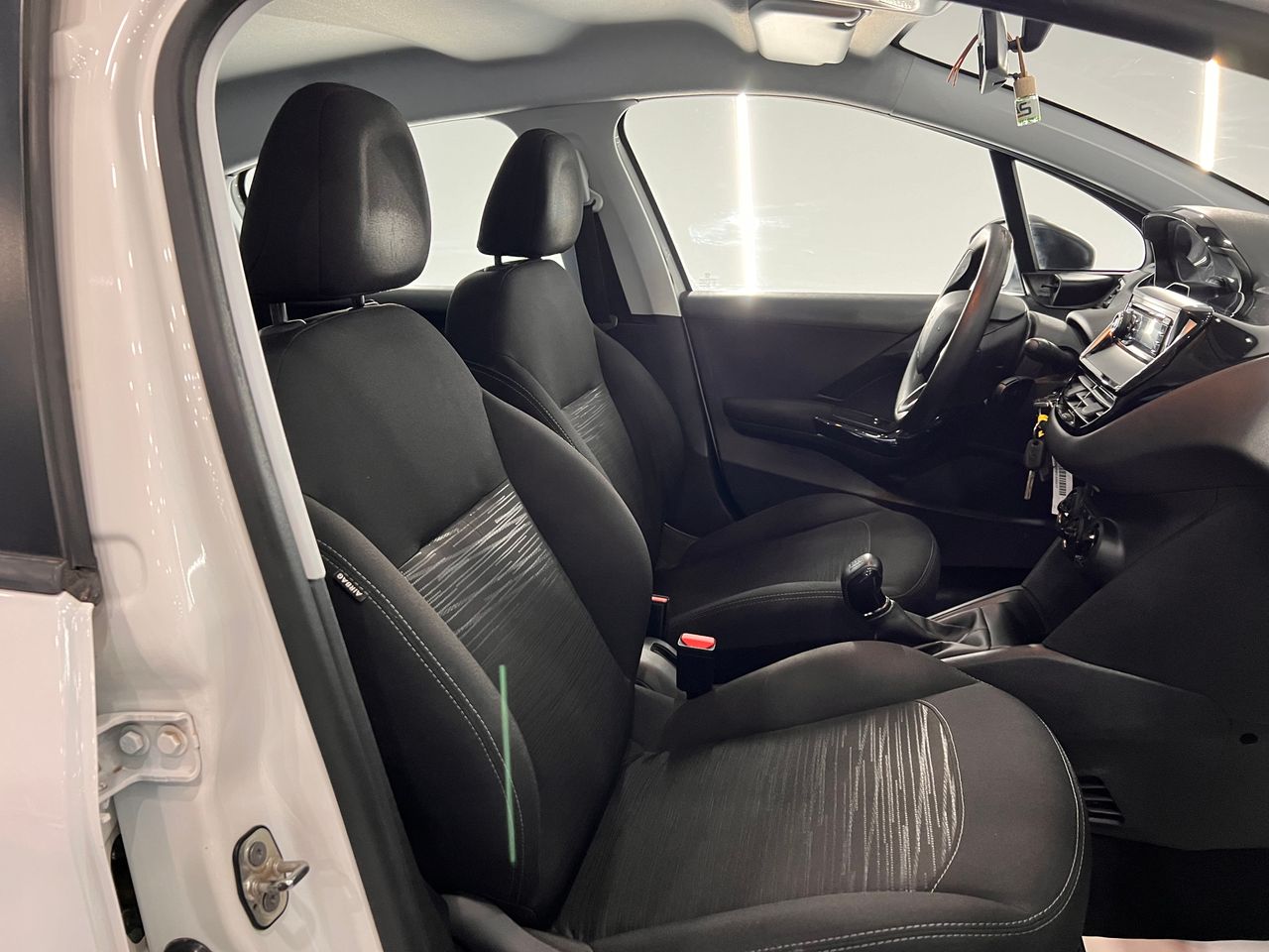 Imagen 53 del Peugeot 208 en Auto Select Edition, Figueres