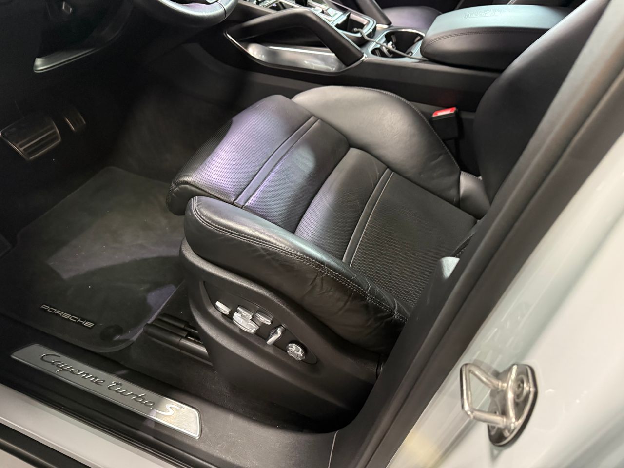 Imagen 21 del Porsche Cayenne en Auto Select Edition, Figueres