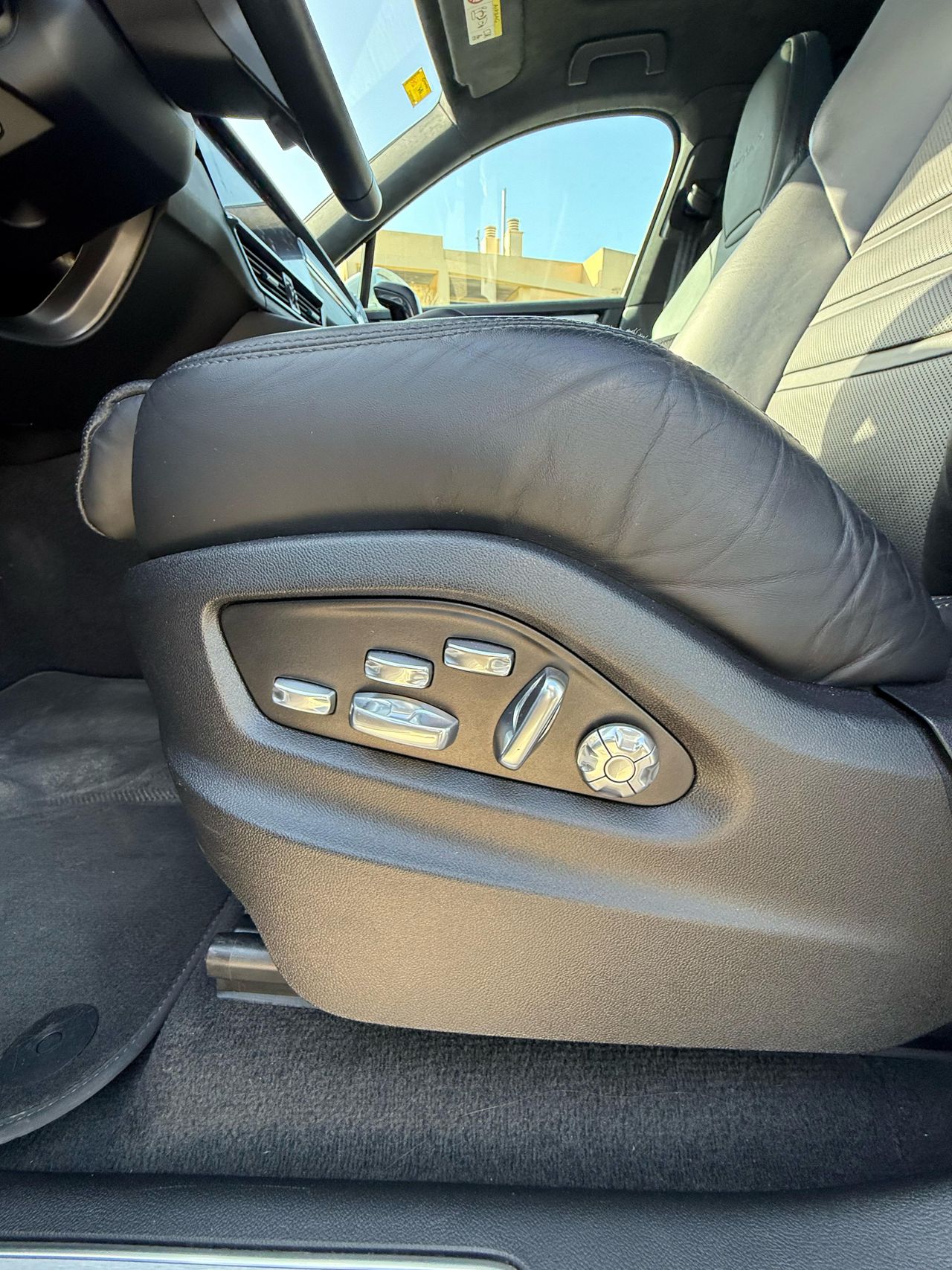 Imagen 23 del Porsche Cayenne en Auto Select Edition, Figueres