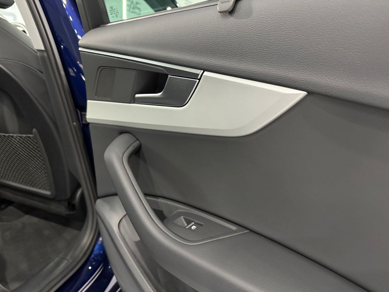 Imagen 144 del Audi A4 en Auto Select Edition, Figueres