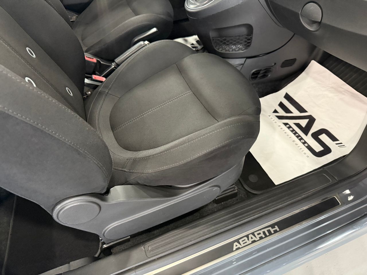 Imagen 135 del Fiat 500 en Auto Select Edition, Figueres