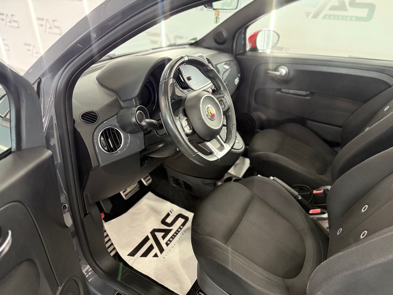 Imagen 102 del Fiat 500 en Auto Select Edition, Figueres