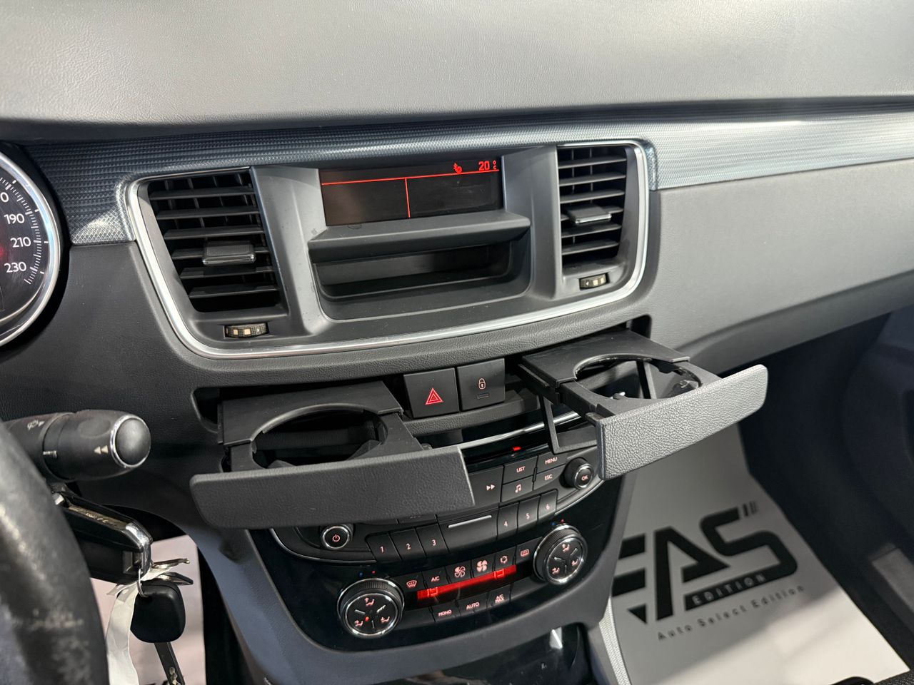 Imagen 126 del Peugeot 508 en Auto Select Edition, Figueres
