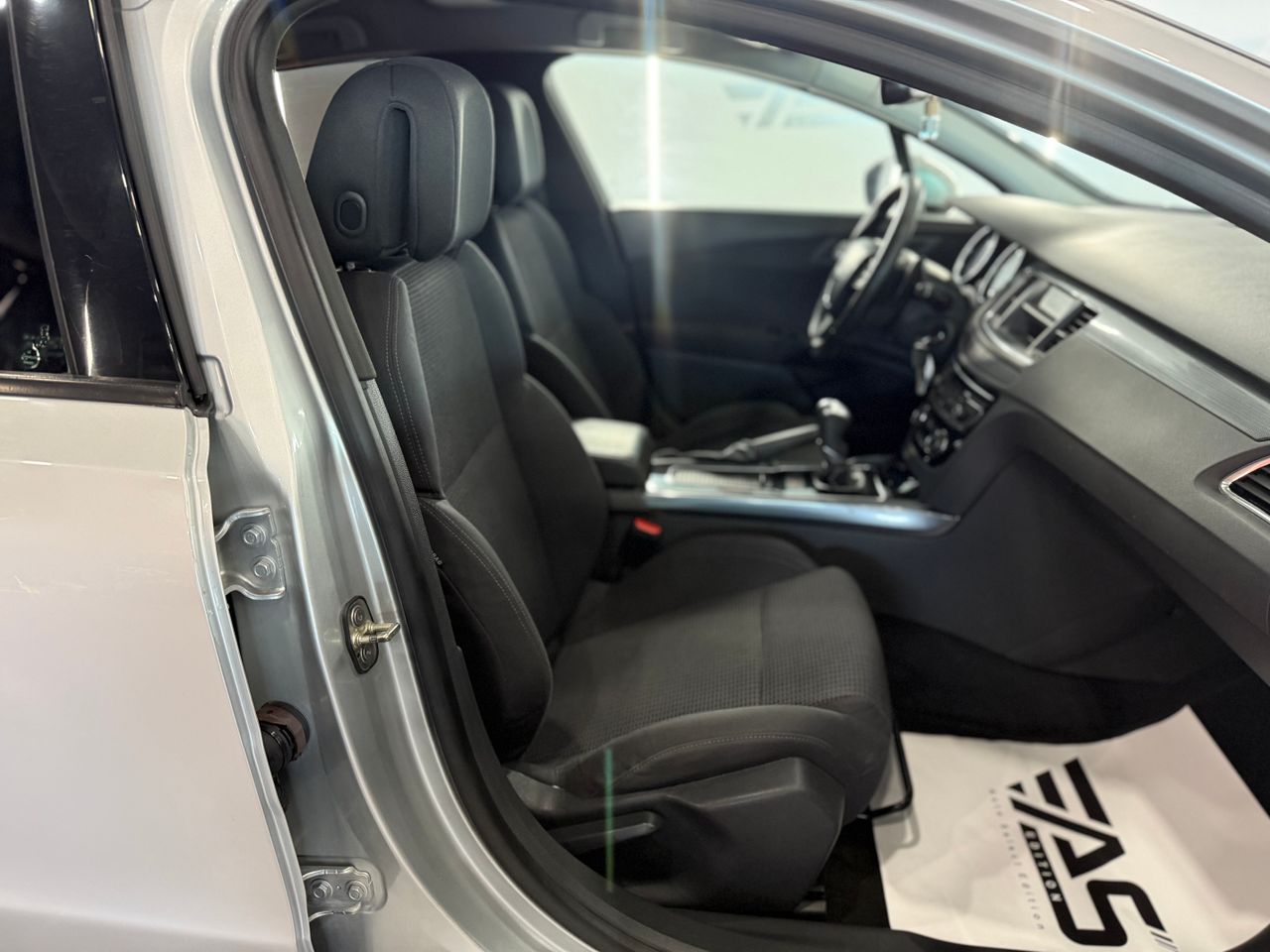 Imagen 158 del Peugeot 508 en Auto Select Edition, Figueres
