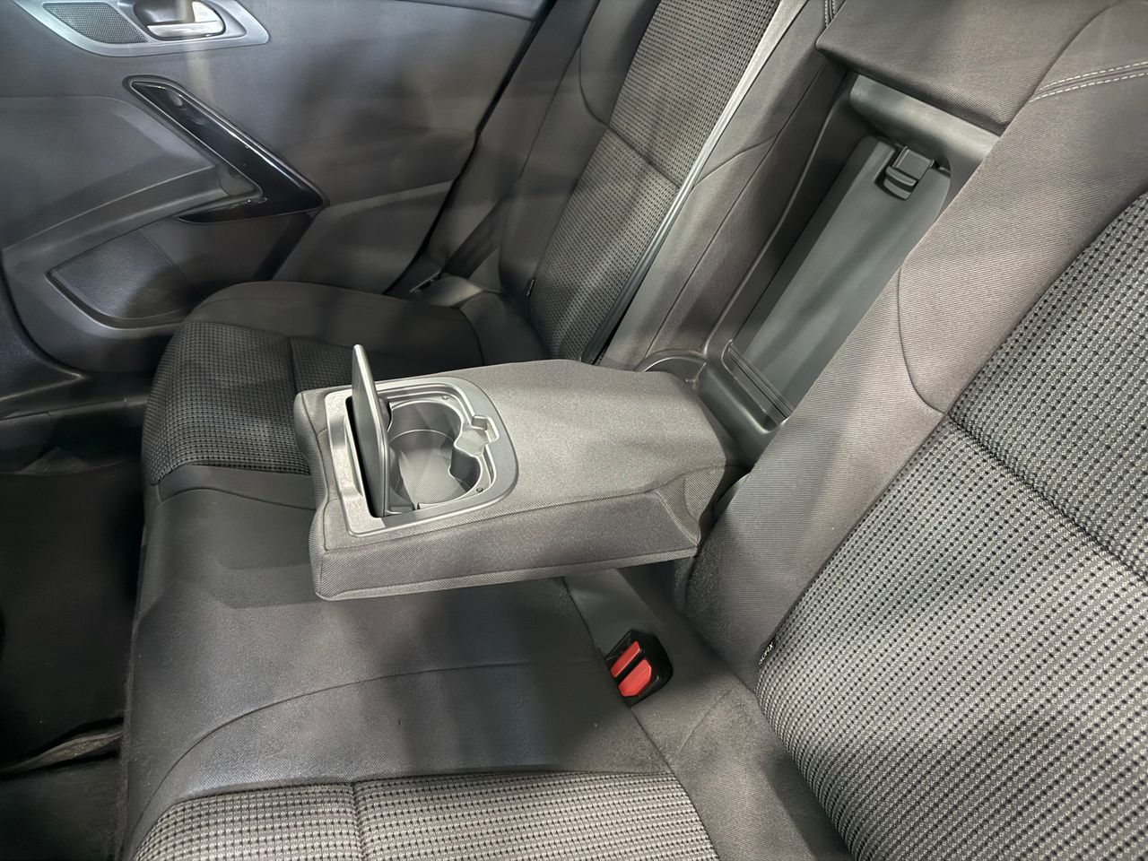 Imagen 86 del Peugeot 508 en Auto Select Edition, Figueres