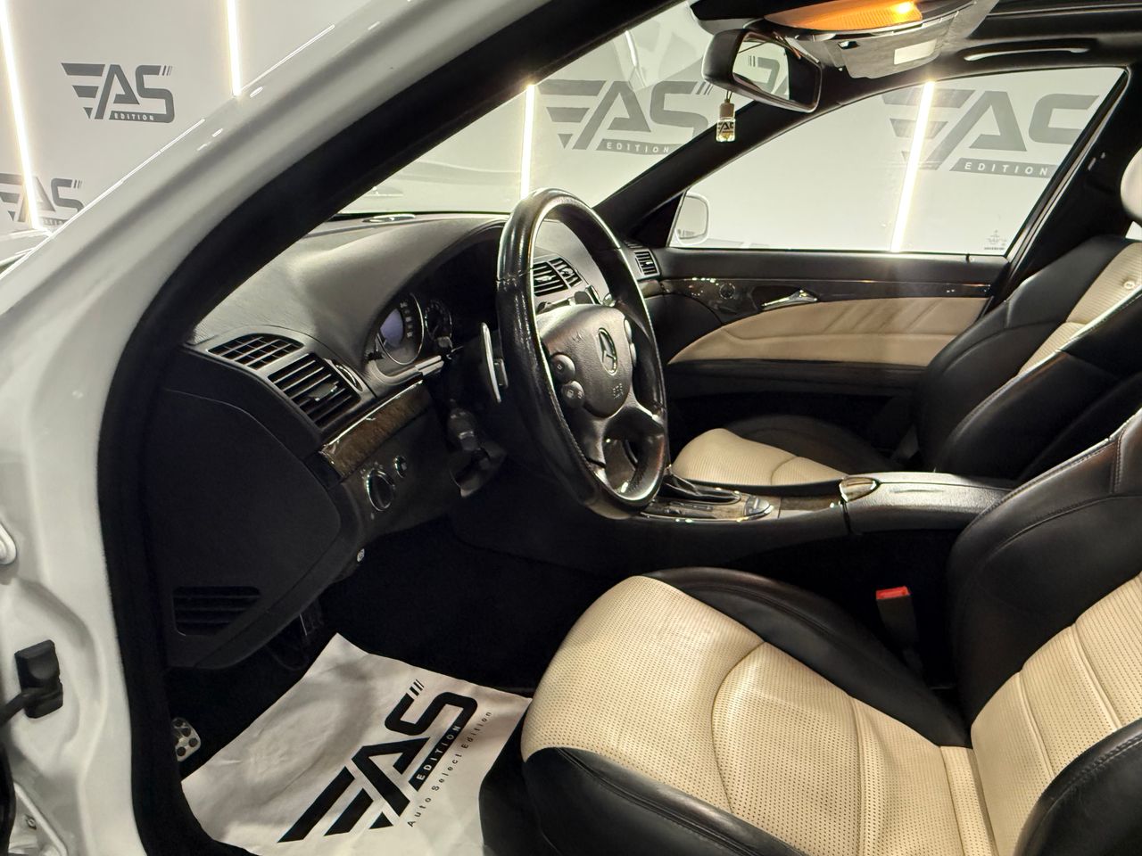 Imagen 191 del Mercedes Clase E en Auto Select Edition, Figueres