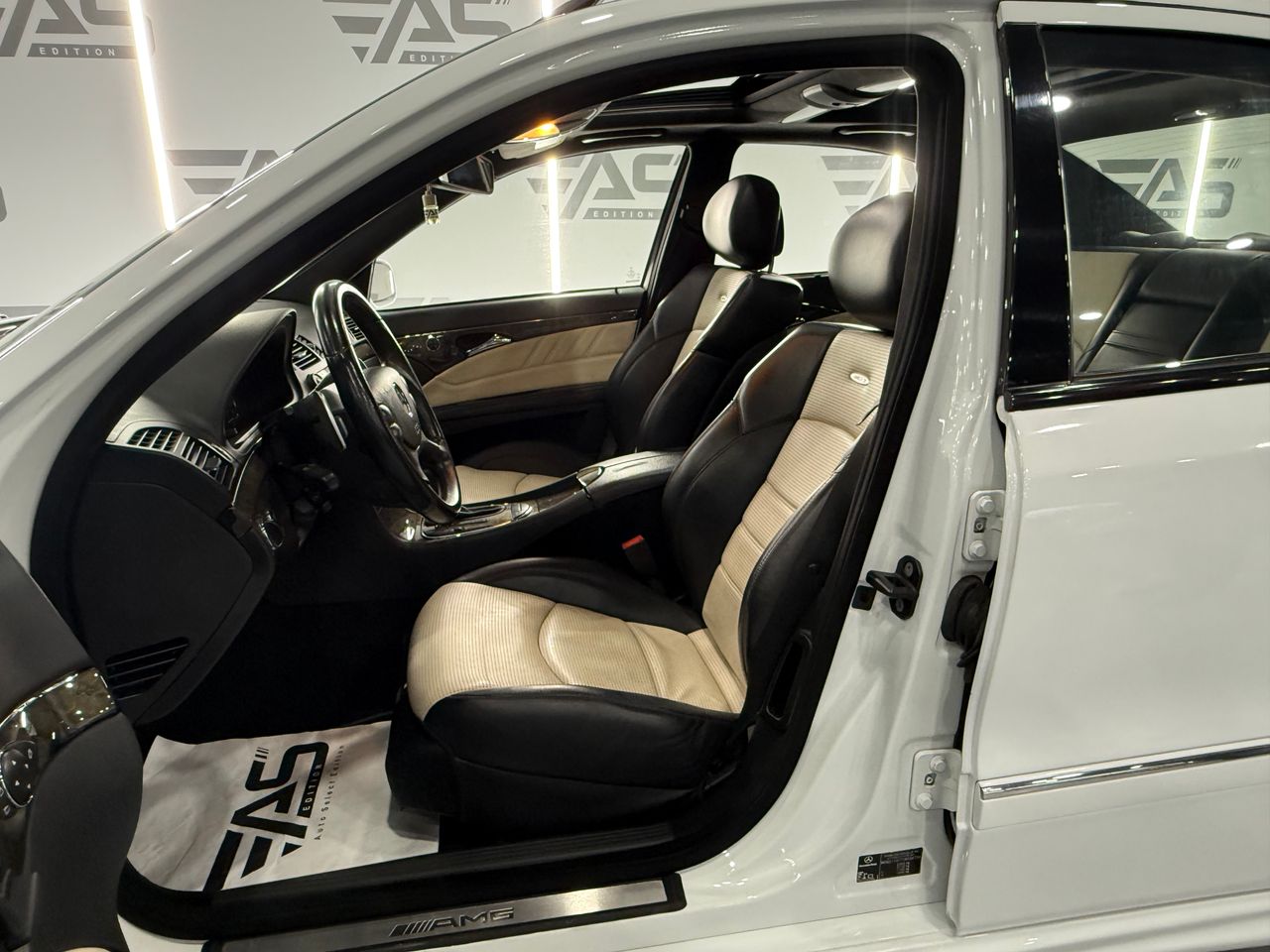 Imagen 183 del Mercedes Clase E en Auto Select Edition, Figueres