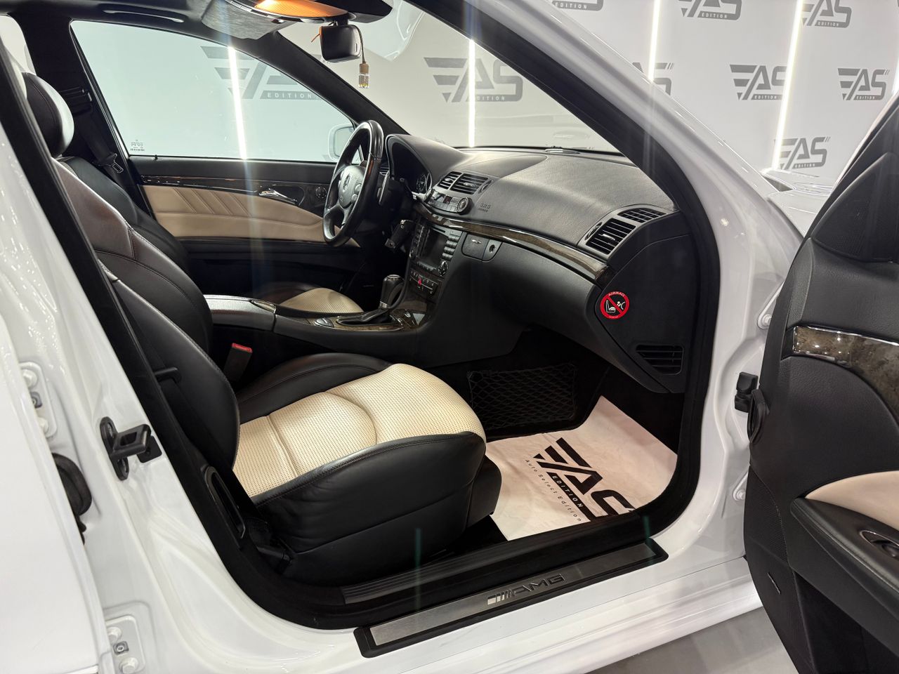 Imagen 93 del Mercedes Clase E en Auto Select Edition, Figueres