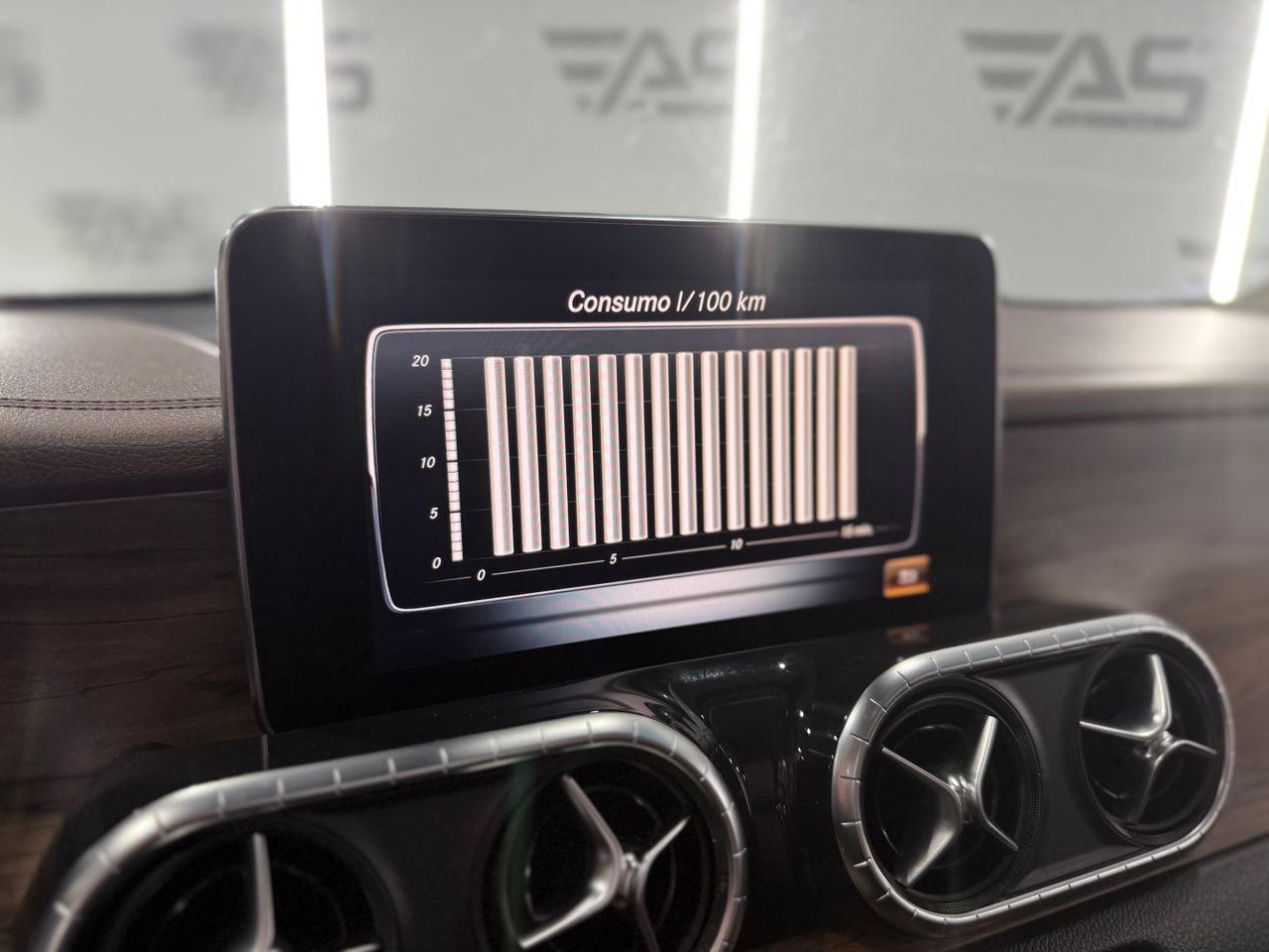 Imagen 103 del Mercedes Clase X en Auto Select Edition, Figueres