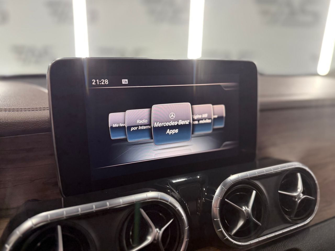 Imagen 104 del Mercedes Clase X en Auto Select Edition, Figueres