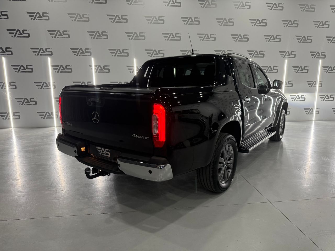 Imagen 4 del Mercedes Clase X en Auto Select Edition, Figueres