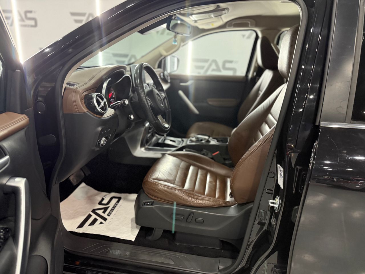 Imagen 118 del Mercedes Clase X en Auto Select Edition, Figueres